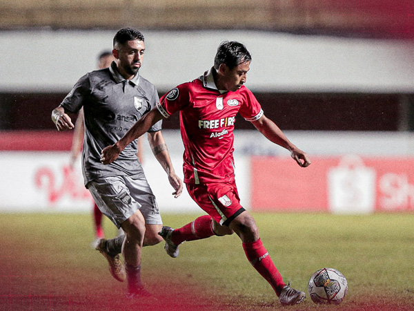 Persis Solo Diimbangi Borneo FC Leonardo Medina Nilai Liga 1 Butuh VAR