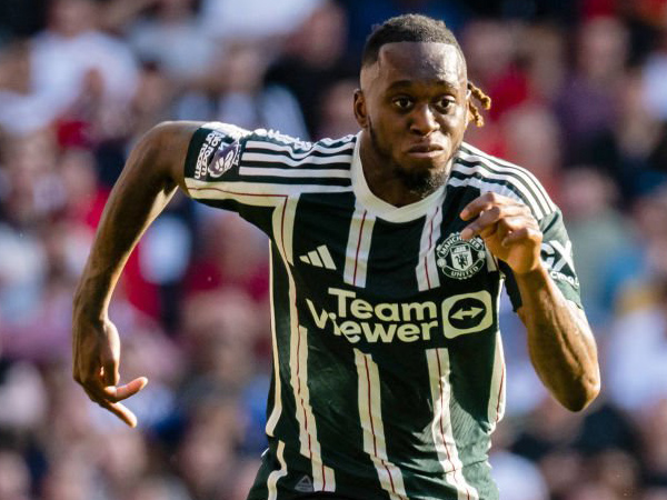 Aaron Wan Bissaka Segera Teken Kontrak Baru Di Manchester United Liga