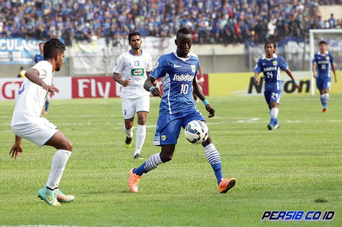 Masih Cedera, Konate Latihan dengan Dua Pemain SFC