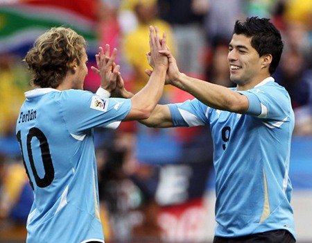 Forlan Optimistis Uruguay Empat Besar