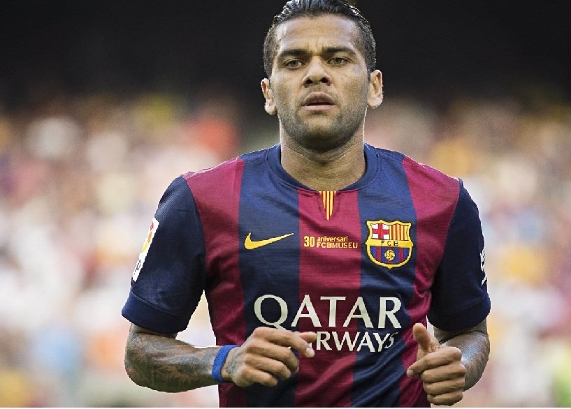 Benarkah AC Milan Butuh Dani Alves?