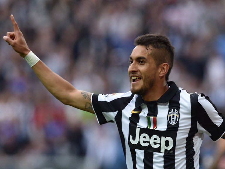 Juventus Permanenkan Roberto Pereyra