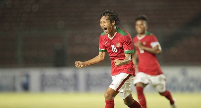 Adam Alis Bosan Dengan Sepak Bola Indonesia