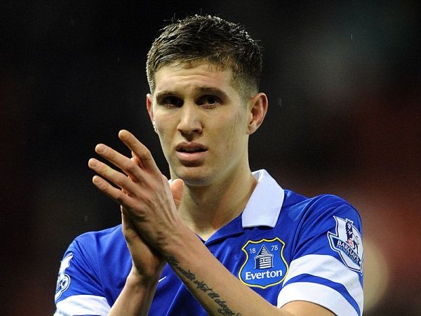 United Alihkan Target Kepada John Stones