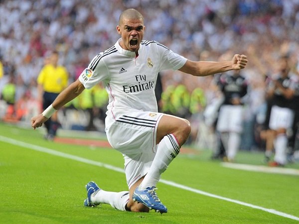 Real Madrid Tawarkan Pepe Ke Manchester United