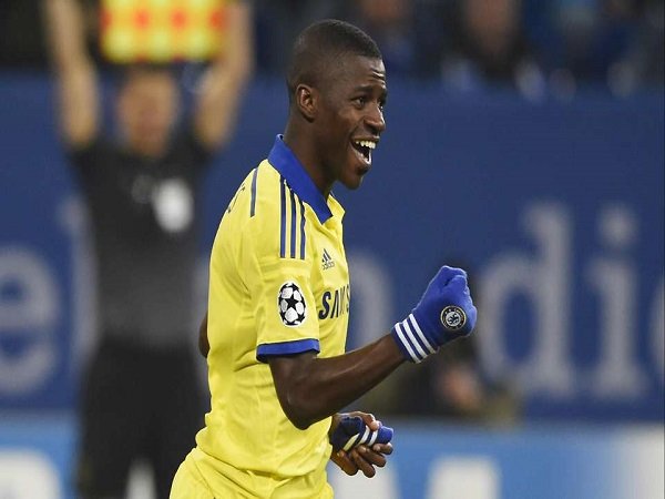 Ramires Menjadi Buruan Si Nyonya Tua