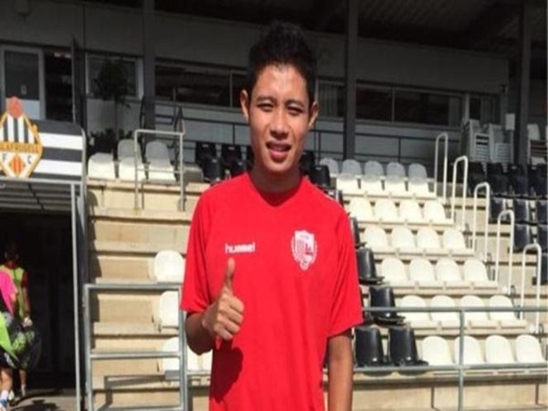 Evan Dimas Dongkrak Popularitas Llagostera