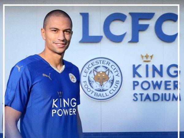 RESMI: Leicester Gaet Inler Dari Napoli