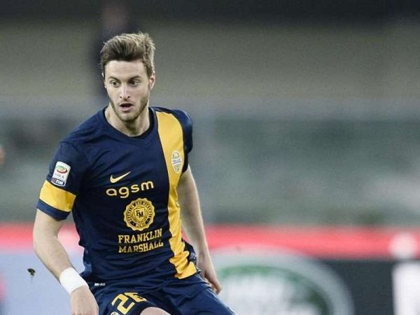 Dua Pemain Hellas Verona Segera Hengkang