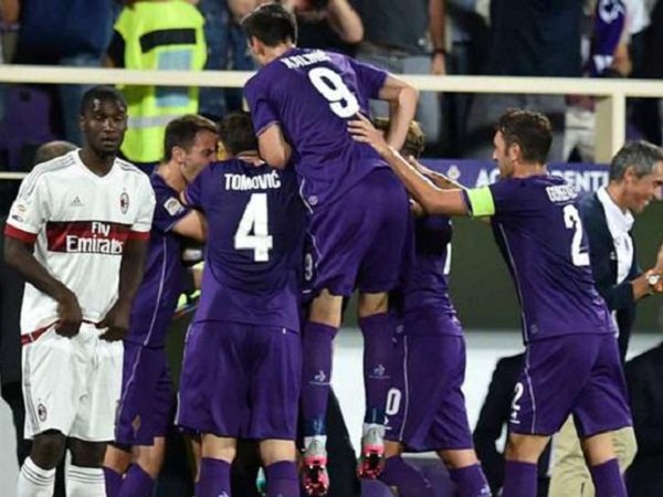 La Viola Hempaskan AC Milan 2-0