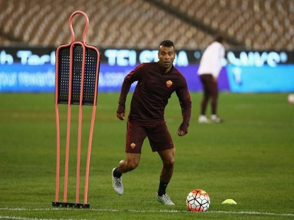 Ashley Cole Pasti Hengkang Secepatnya