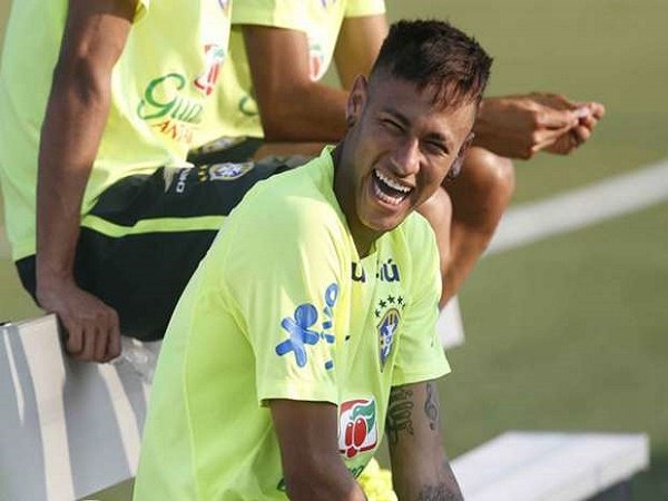 Neymar Belum Dewasa Untuk Kapteni Timnas Brasil