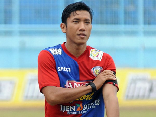 Arema Cronus Sengaja Simpan Bustomi