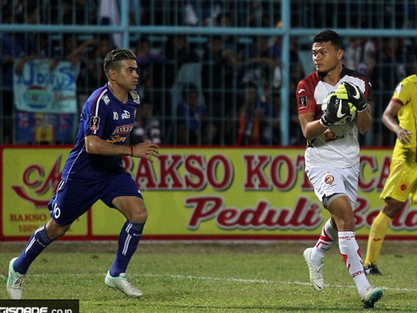 Pemain Sriwijaya FC Bagikan Souvenir Asean Games 2018