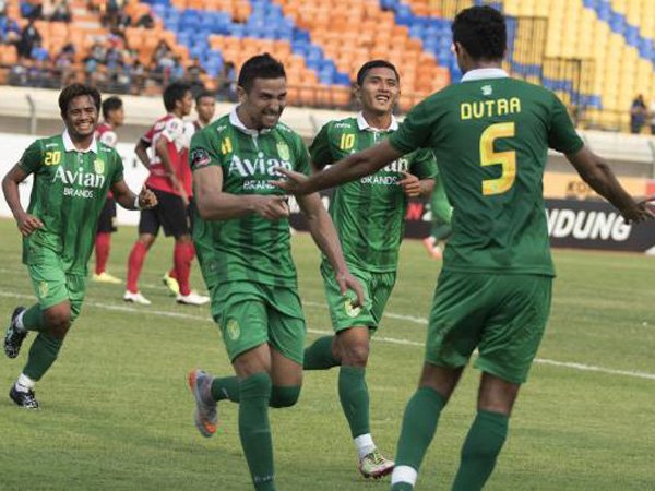 Review Piala Presiden 2015 : Persebaya United Lumat Persiba Balikpapan