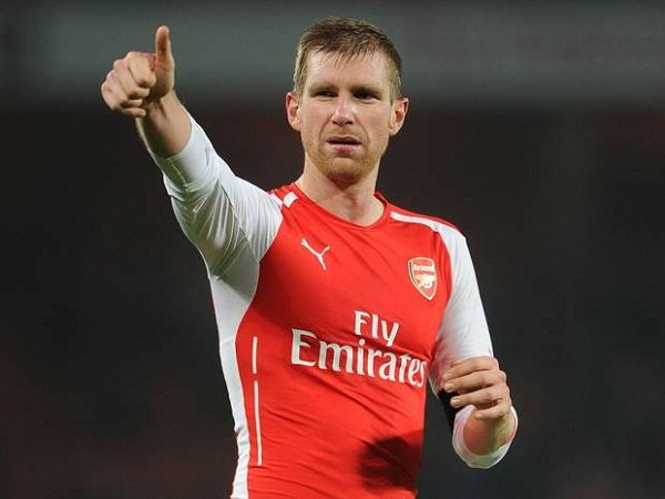 Mertesacker Harus Absen Pada Laga Pembuka Liga Champions