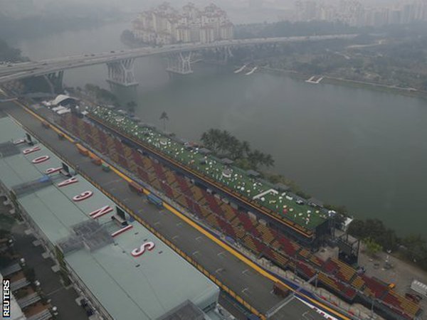 Kabut Asap Di Singapura Ganggu Jenson Button