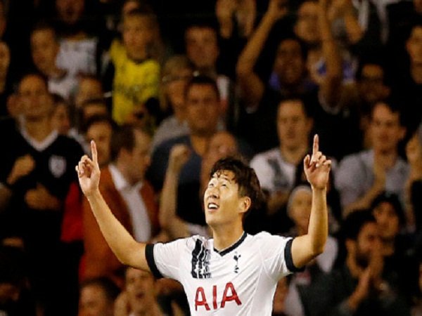 Pemain Korsel Son Heung-min Pastikan Kemenangan Tottenham