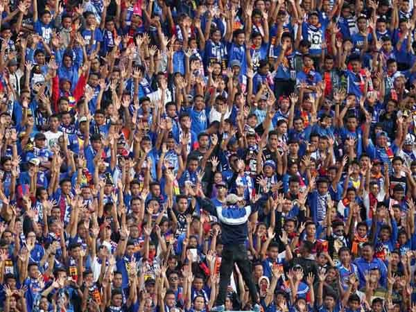 Jumlah Penonton Arema Di Stadion Kanjuruhan Tidak Stabil