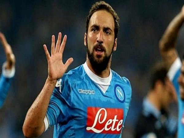 Higuain Ingin Kembalikan Napoli ke Liga Champions