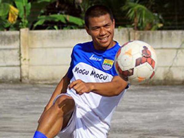 Tantan Bertekad Membawa Persib Menang Di Leg Kedua