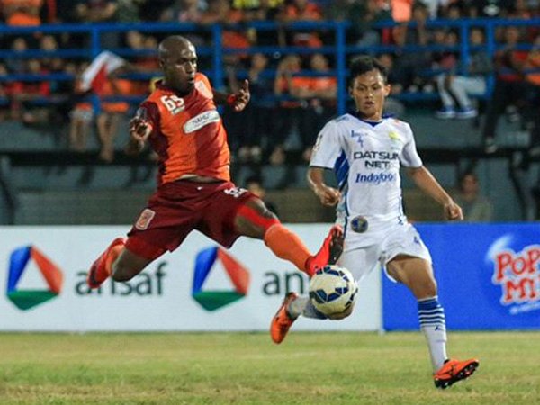 Boaz Solossa Akan Mendapat Kawalan Ketat Dari Persib