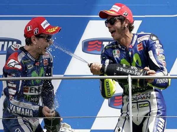 Rossi: Lupakan Sejenak Rivalitas Dengan Lorenzo