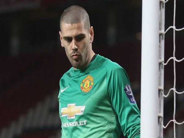 Valdes Dilarang Gabung Chelsea Dan Liverpool