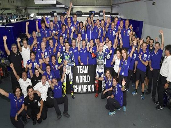 Movistar Yamaha Raih Juara Dunia Tim MotoGP 2015