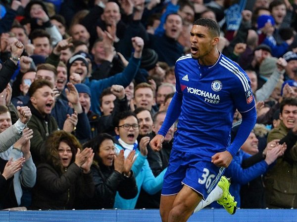 Hiddink: Loftus-Cheek Dapat Menjadi Pemain Chelsea Yang Sangat Berharga