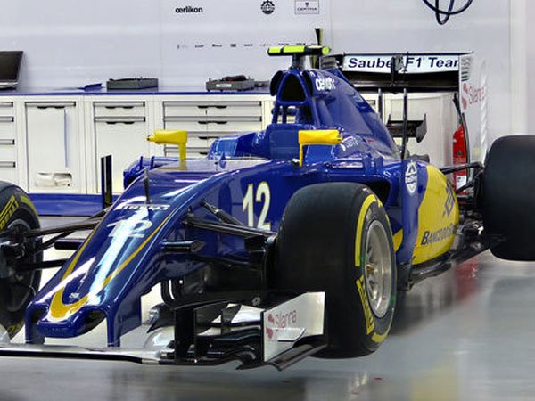 Mobil baru Sauber tahan benturan?