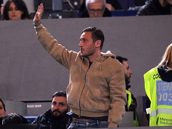 Direktur Juventus sebut Totti alami dilema