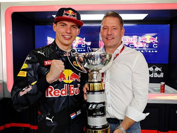 Berita F1: Intip Perasaan Bangga Jos Verstappen