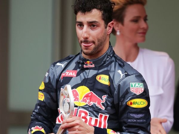 Berita F1: Akhirnya Horner Minta Maaf pada Ricciardo