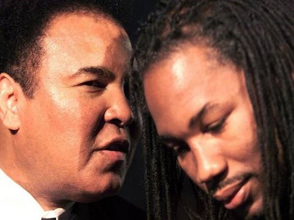 Berita Tinju: Lennox Lewis Sudah Anggap Muhammad Ali Seperti Seorang Bapak