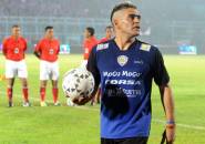 Berita Sepak Bola: Cristian Gonzales Bisa Turun Lawan PSM Tapi... 