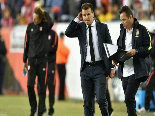 Berita Copa America 2016: Carlos Dunga Tak Takut Dipecat