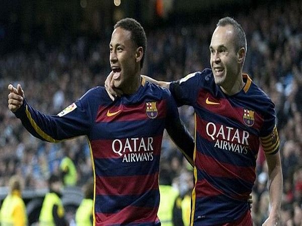 Berita Transfer: Iniesta Yakin Neymar Takkan Tinggalkan Camp Nou