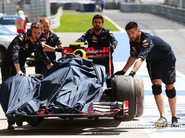 Berita F1: Max Verstappen Beri Penjelasan Pada Penggemar Terkait Kerbs