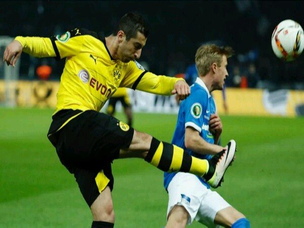 Berita Transfer: Henrik Mkhitaryan Gabung Manchester United Dengan 42 Juta Euro