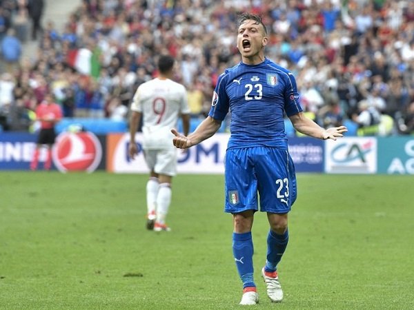 Berita Transfer: Emanuele Giaccherini tuntut Sunderland untuk melepasnya ke klub lain