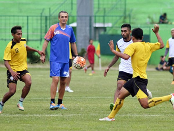 Berita Sepak Bola: Ups! Bobot Pemain Arema Naik 1 Kg Bisa Kena Denda