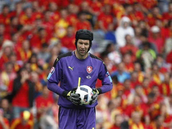 Berita Liga Inggris: Petr Cech pensiun dari timnas Republik Ceko