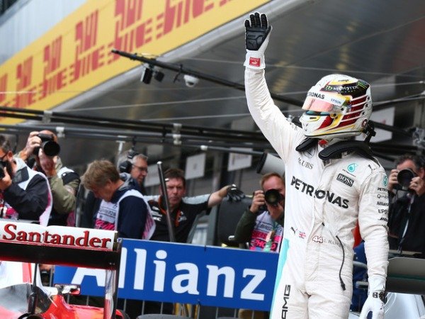 Berita F1: Lewis Hamilton Raih Pole Position di GP Inggris