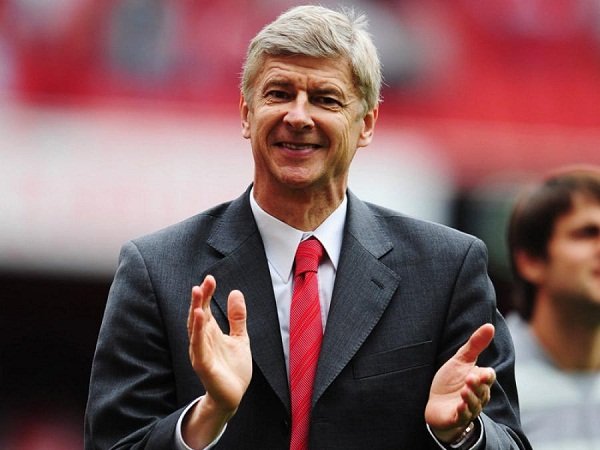 Berita Sepak Bola: Arsene Wenger Tak Akan Tinggalkan Arsenal?