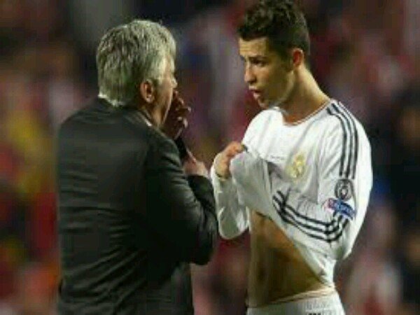  Berita Sepak Bola: Ancelotti Tak Yakin Ronaldo Akan Tinggalkan Madrid 