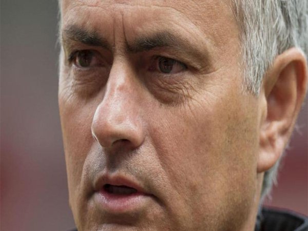 Berita Sepak Bola: Mourinho Butuh Kekuatan Magis Untuk Juara Premier League 2016