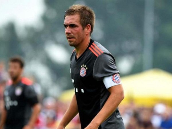 Berita Liga Jerman: Philipp Lahm perkirakan Borussia Dortmund akan semakin kuat