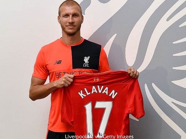 Berita Transfer: Liverpool daratkan Ragnar Klavan dari Augsburg