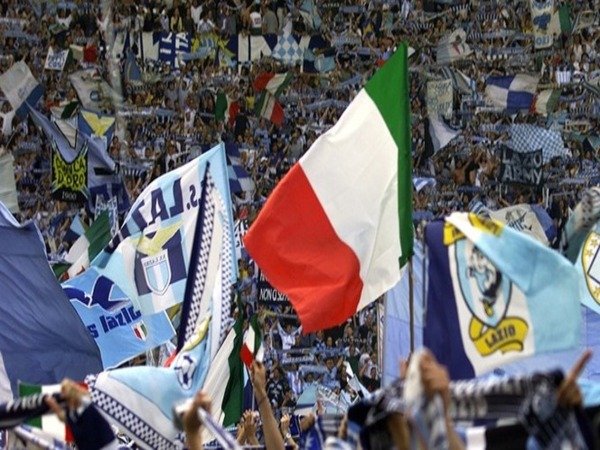 Berita Liga Italia: 3000 Tifosi Lazio Tandatangani Petisi Tuntut FIGC